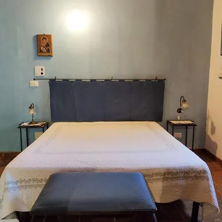 Casa Cavarra Bed & Breakfast