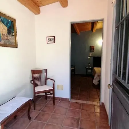 Casa Cavarra Bed & Breakfast