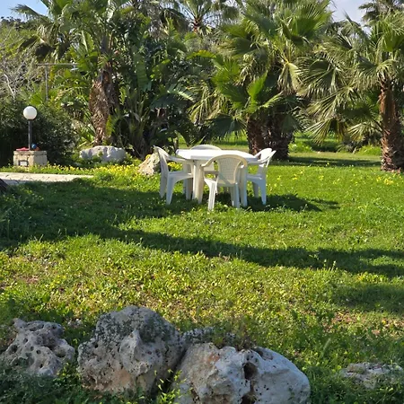 Casa Cavarra Bed & Breakfast