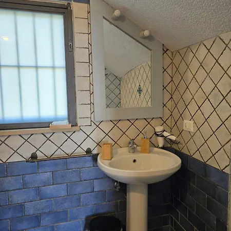 לינה וארוחת בוקר Casa Cavarra 3*