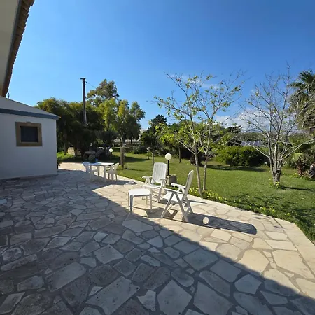 Casa Cavarra Bed & Breakfast *