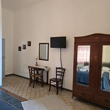 Casa Cavarra 3*